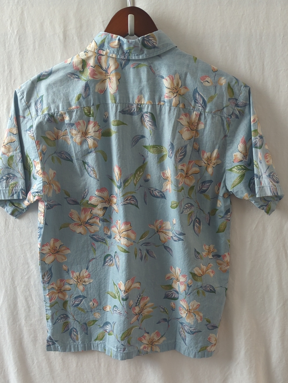 Authentic Kahala "Cereus Bloom" Aloha Shirt - Handcrafted in Hawaii Men's XS - Picture 3 of 7